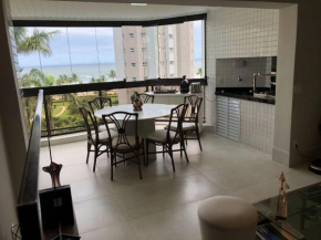 RIVIERA: M3 KINGSTON TOWN 61, Frente à Praia, Pé na Grama, Vista para o Mar e Piscina, 2Suites+2Dorms, 3Banh, 2Gar, Ar, Wi-Fi, Tela de Proteção, Varanda Gourmet Churrasqueira, até 8-14Hóspedes